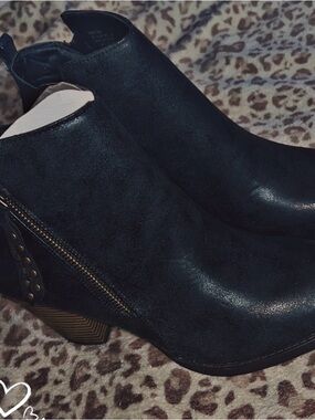 Women’s Black Ankle Booties with Side Zipper